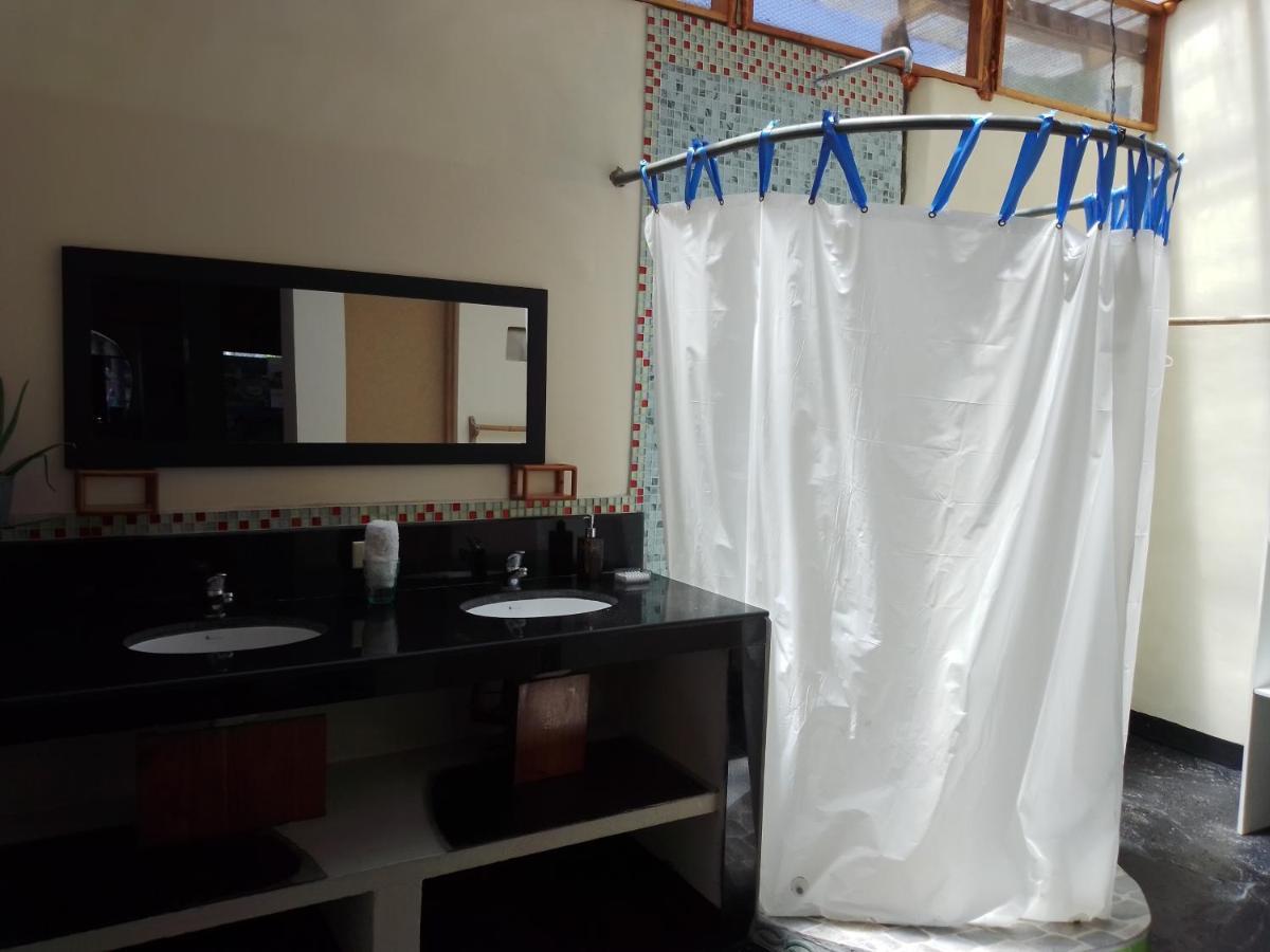 Appartamento Cozy Hosting Galapagos Puerto Ayora  Esterno foto