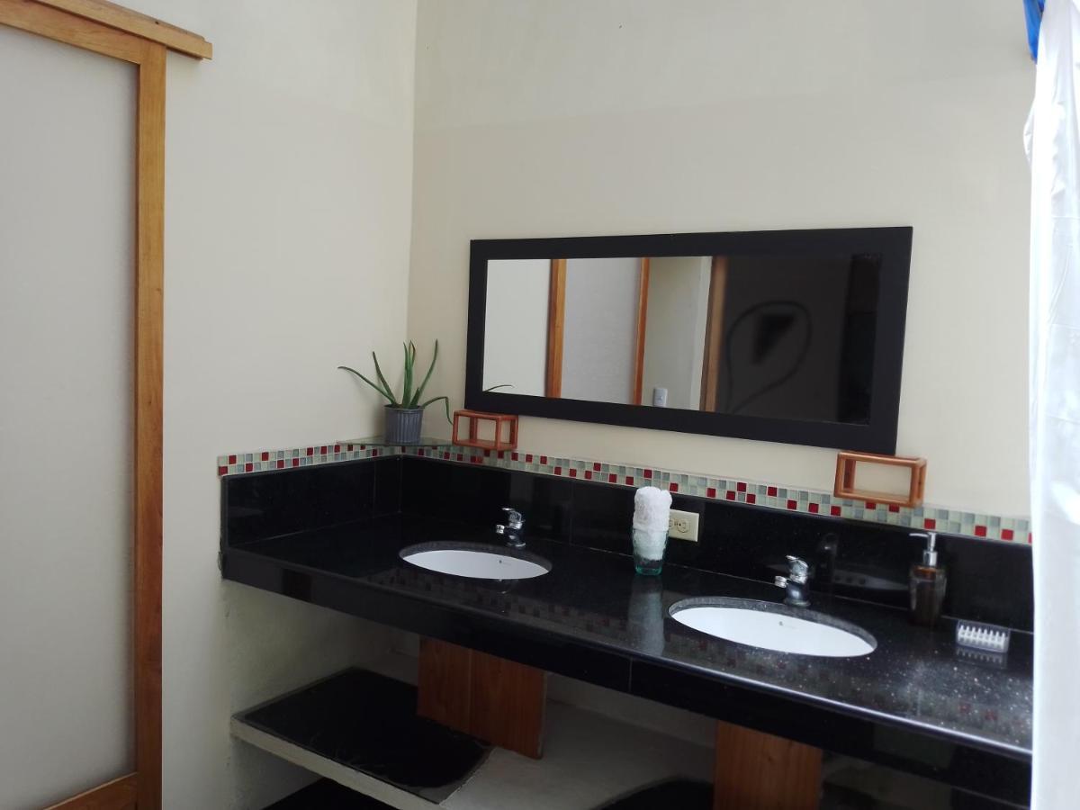 Appartamento Cozy Hosting Galapagos Puerto Ayora  Esterno foto