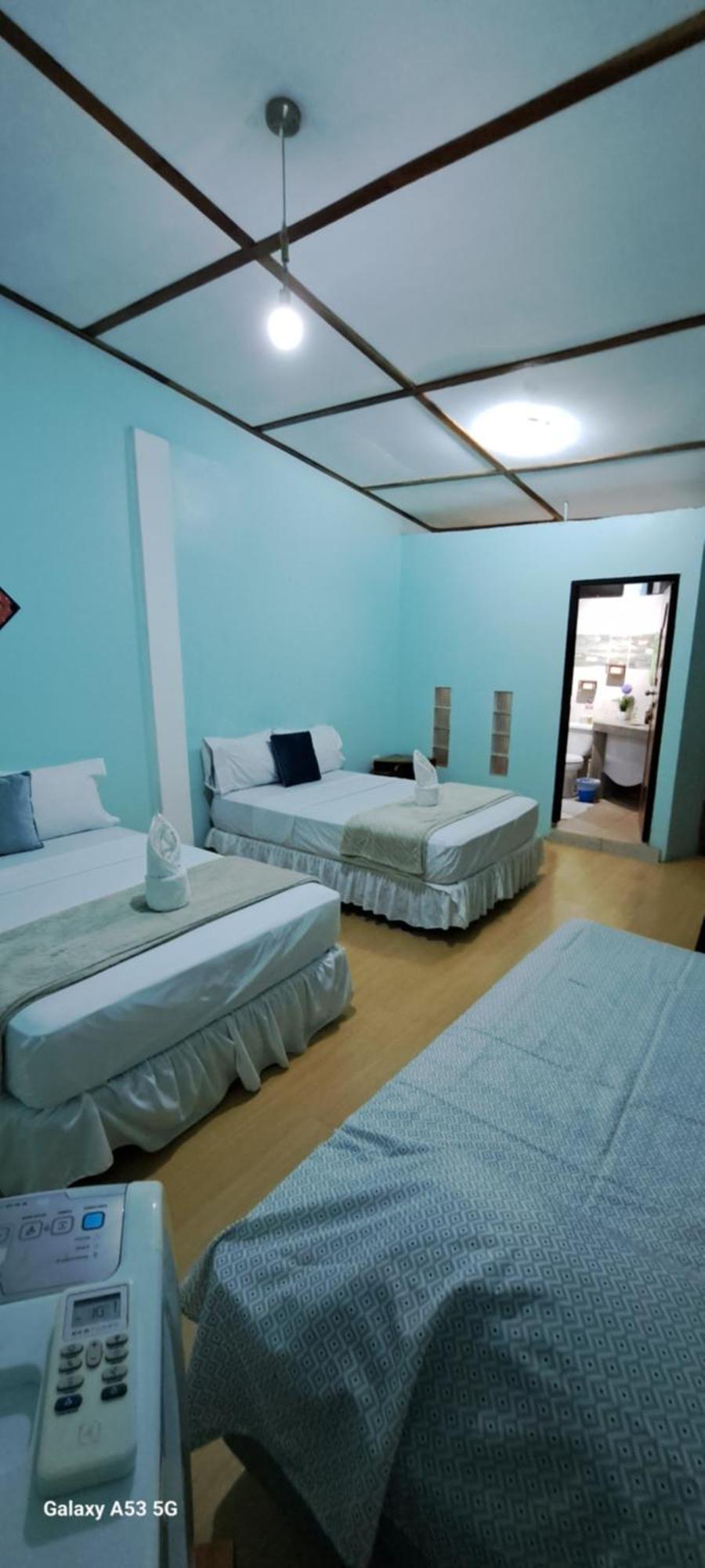 Appartamento Cozy Hosting Galapagos Puerto Ayora  Esterno foto