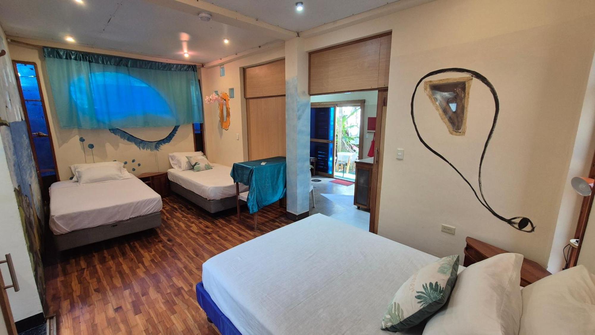 Appartamento Cozy Hosting Galapagos Puerto Ayora  Esterno foto