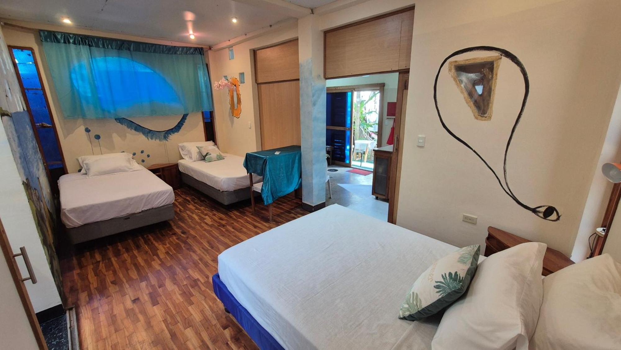 Appartamento Cozy Hosting Galapagos Puerto Ayora  Esterno foto